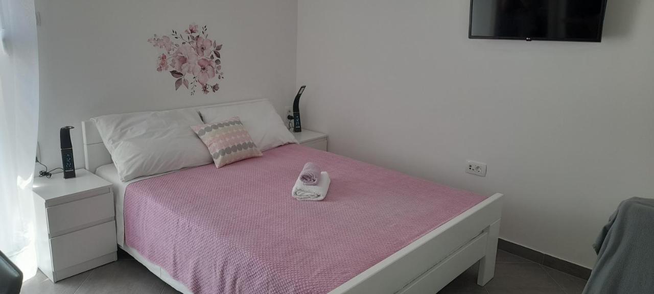 Apartment B&p